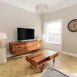 7A Belvoir Terrace
