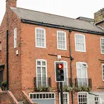 7A Belvoir Terrace