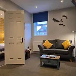 Ashburton House - B&B