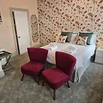 Hermosa Guest House