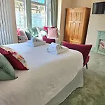 Hermosa Guest House
