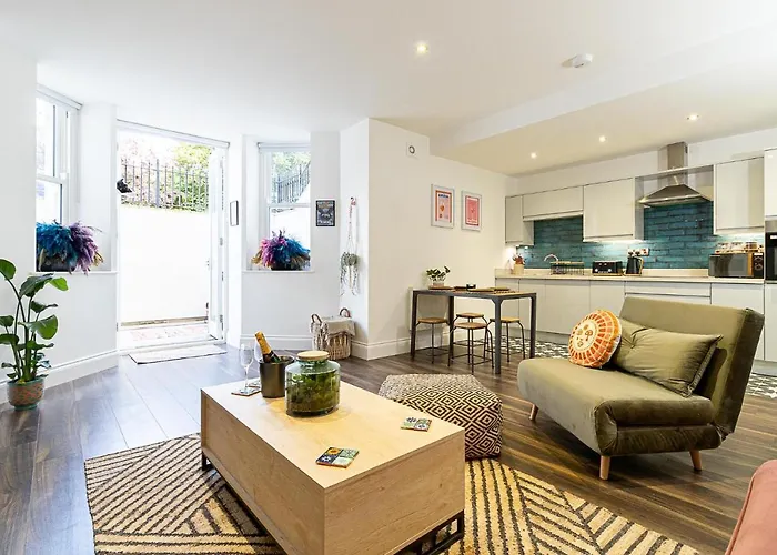 Esplanade Retreat