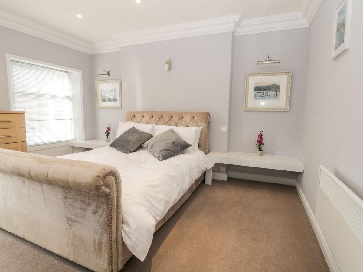 7a Belvoir Terrace * Scarborough