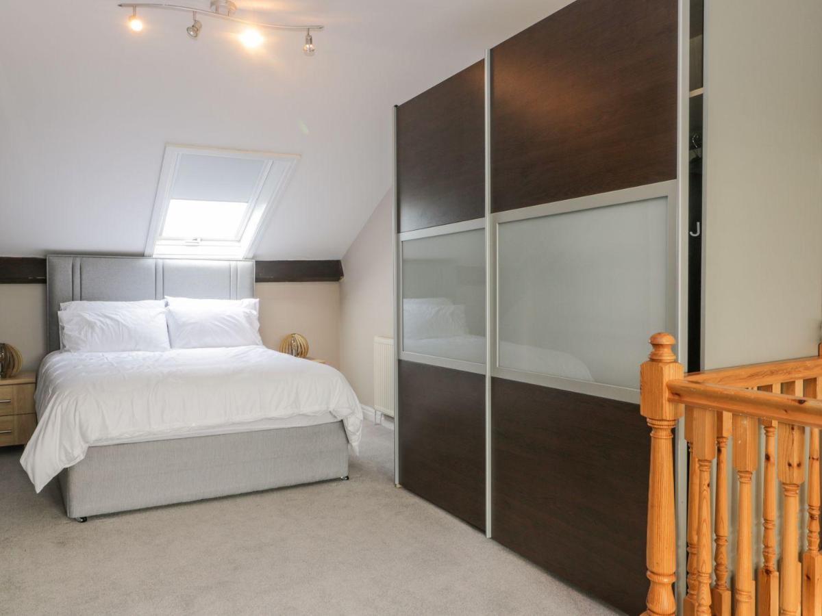 7a Belvoir Terrace Apartment *