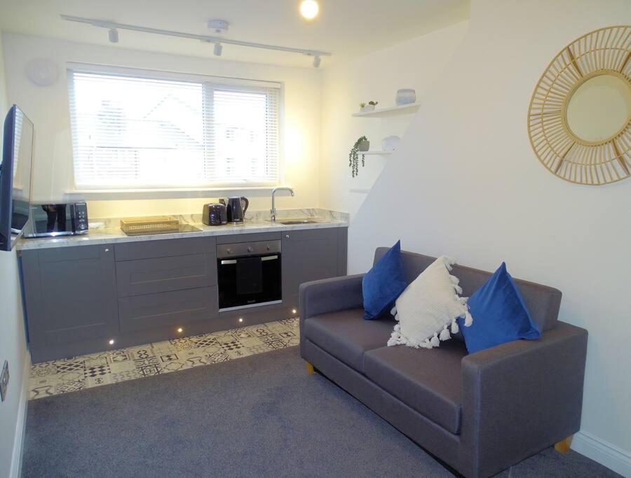 4 - Queens Court Apartment Scarborough