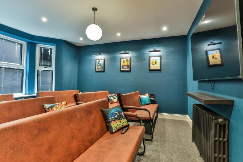Holiday home 23 Trafalgar Square With Hot Tub And Cinema Scarborough