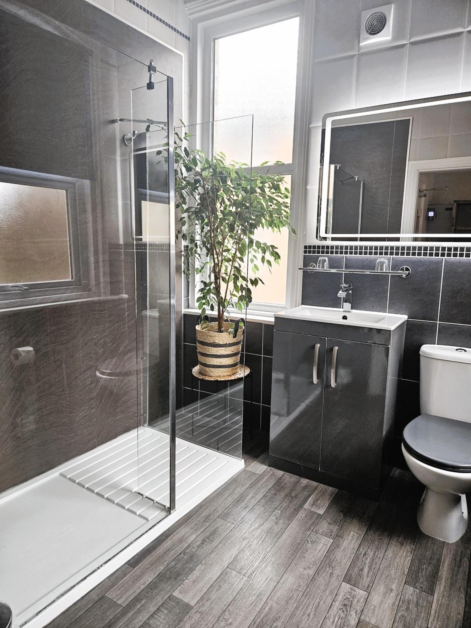 Ashburton House - 4*