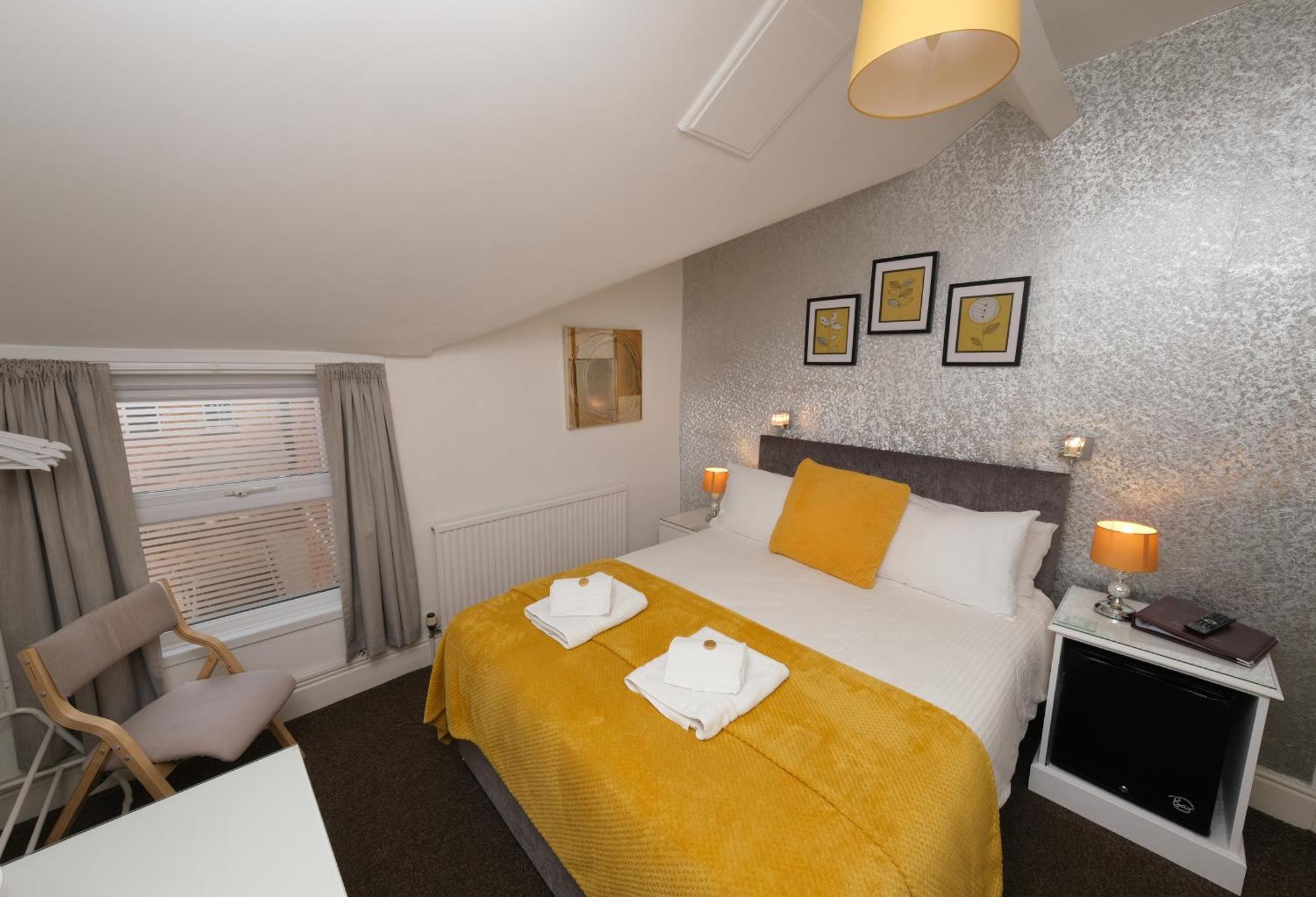 Hermosa Guest house Scarborough