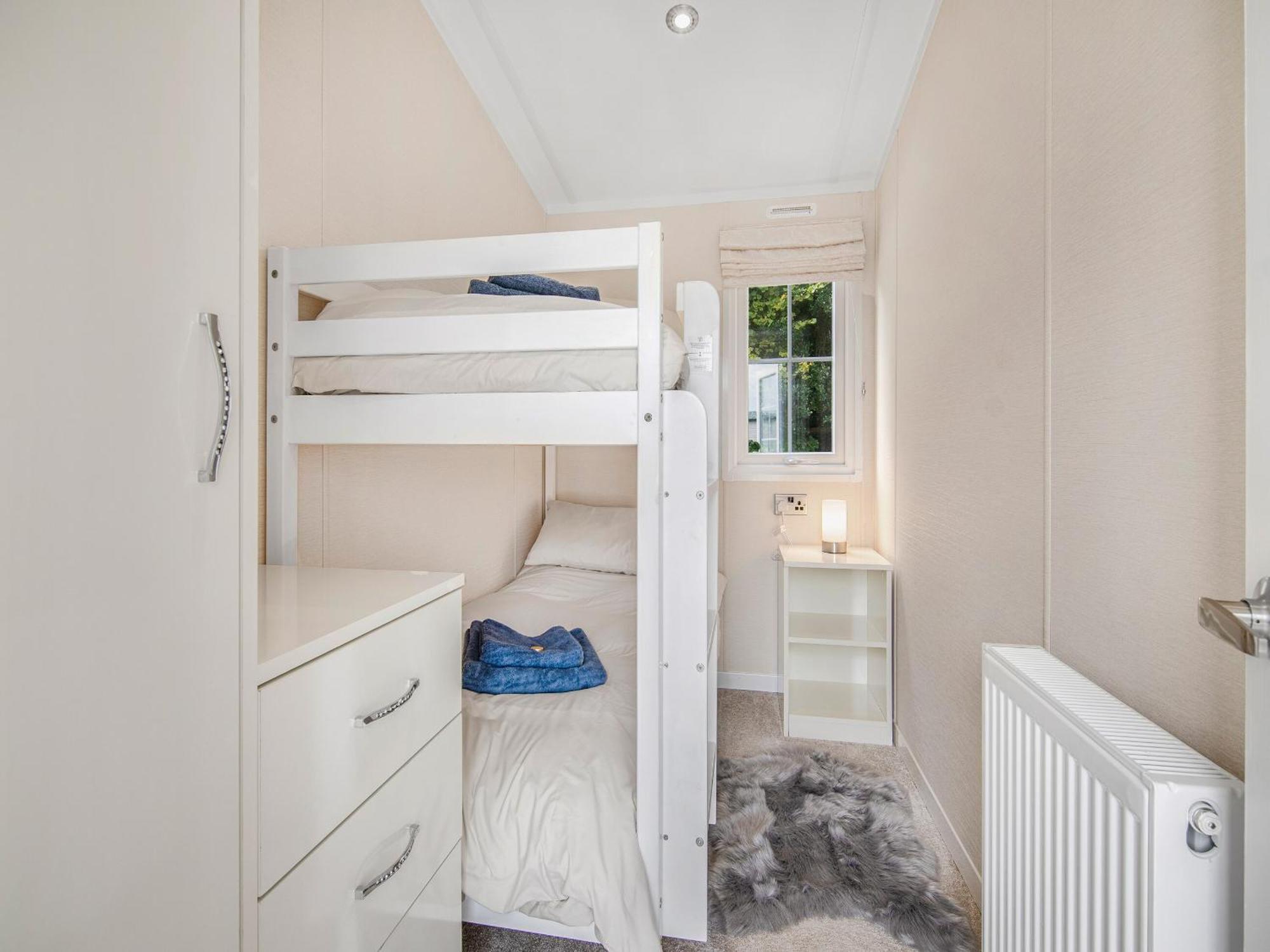 Holiday home European - Uk40848