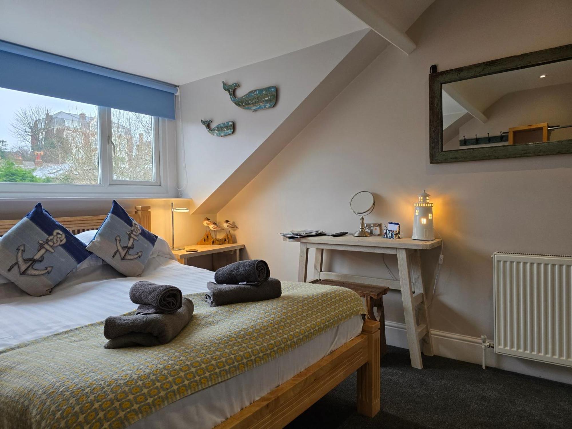 Ashburton House - Guest house Scarborough