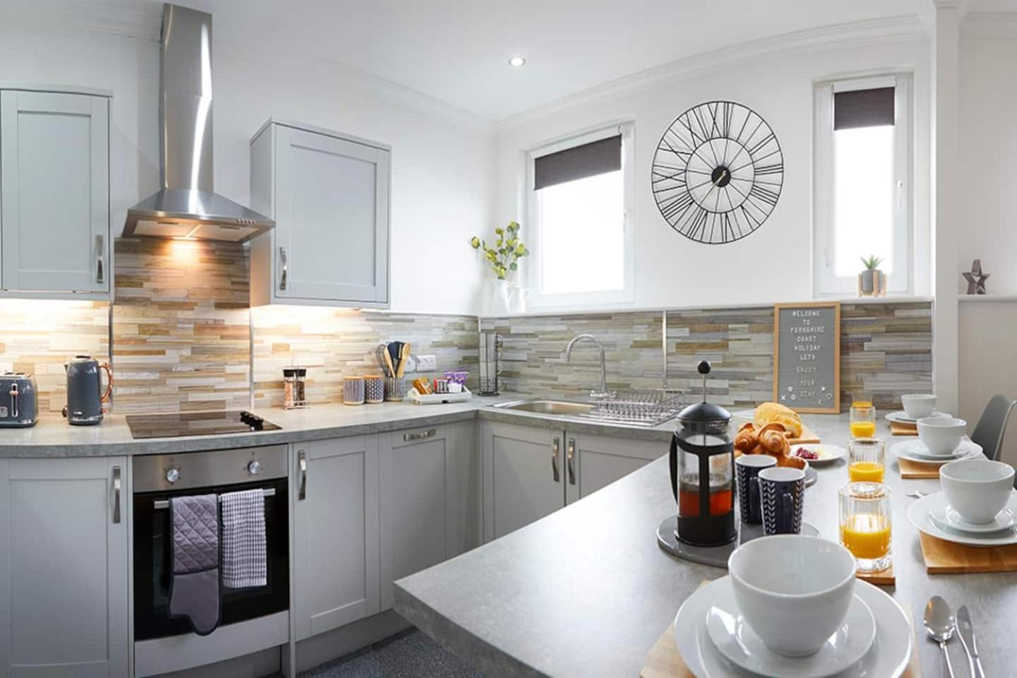 Bay View - Amazing Location With Sea Views! Aparthotel