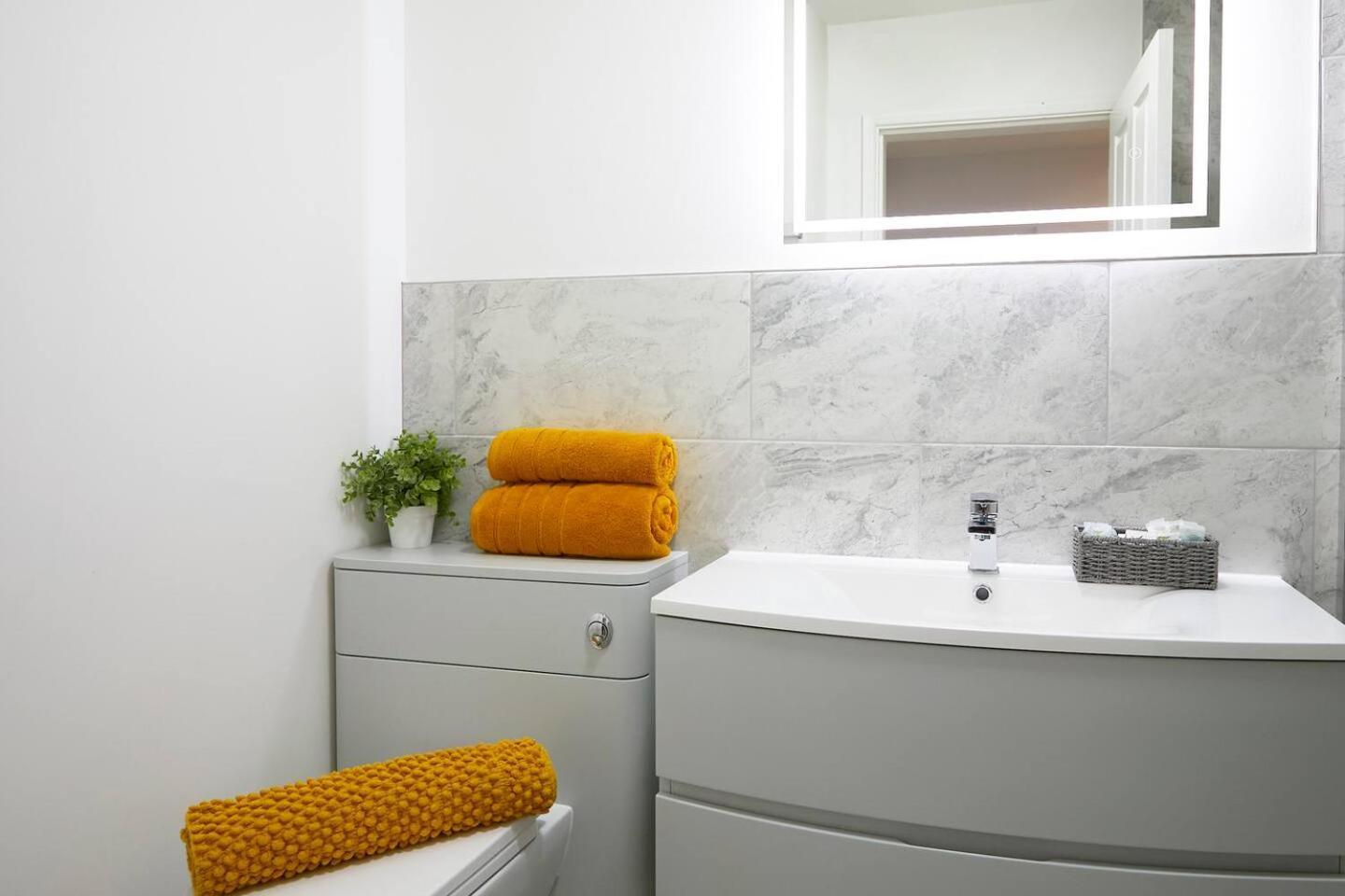 The Coach House Dog Friendly Apartment Scarborough