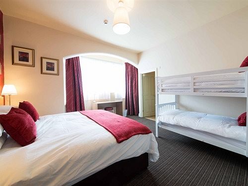 Hotel The 3*