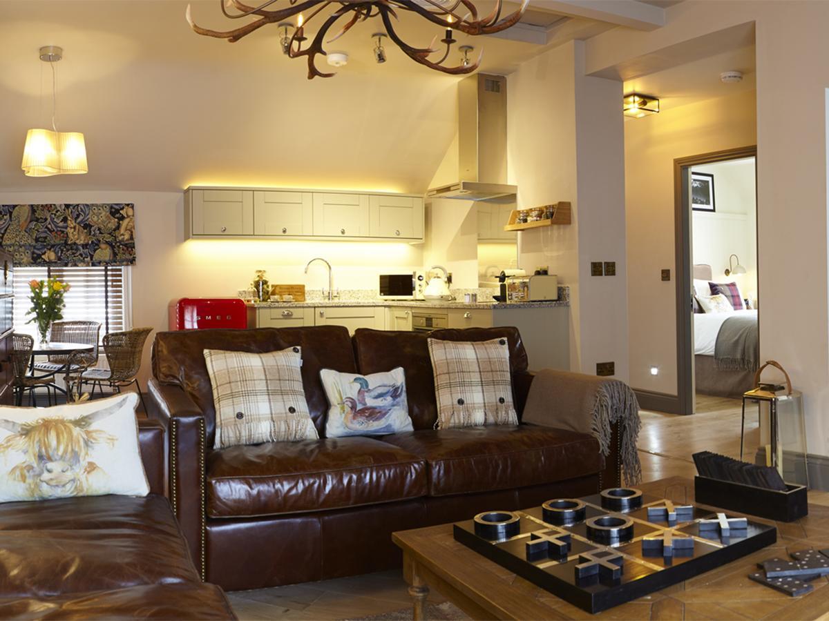 The Plough & 5*