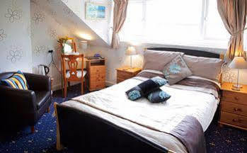 Guest house Ashburton House - 4*