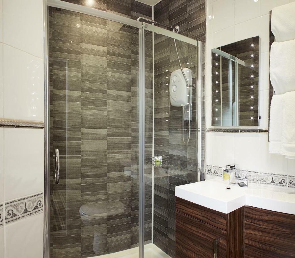 Ashburton House - 4*