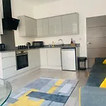Sandleigh Apartment