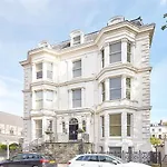 Host & Stay - Penthouse Pad