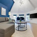 Ultra Luxe Scarborough 2 Bedroom Apartments Near Beach, Centre & Peasholm Park