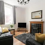 6 St Marys Walk