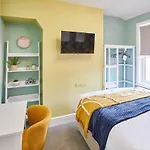 Host & Stay - Columbus View