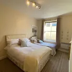 Easby Breakaways - **Modern Apartment 5 Mins From South Bay, Scarborough**