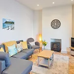 Host & Stay - 2 Maritime Apartments