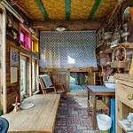 2X Double Bed - Glamping Wagon Dalby Forest