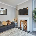 Host & Stay - North Bay Villa