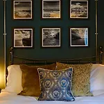 Boutique Fisherman\'S Cottage In Old Town