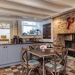 Boutique Fisherman\'S Cottage In Old Town