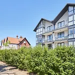 Host & Stay - Scarborough View Luxury Apartment