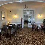 Clifton Hotel