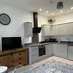 Sandleigh Apartment