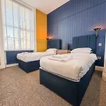 Delmont Hotel & View Restaurant