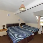 Aartswood Guest House