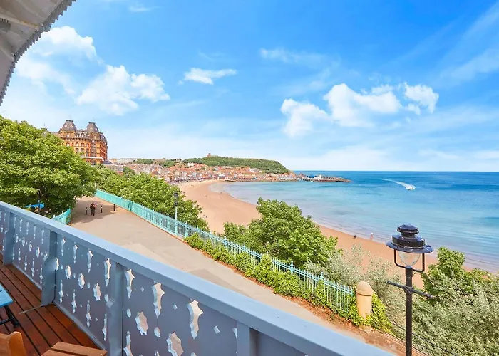 The Spa Chalet Scarborough Hot Tub, Pool, Gym, Beach Location