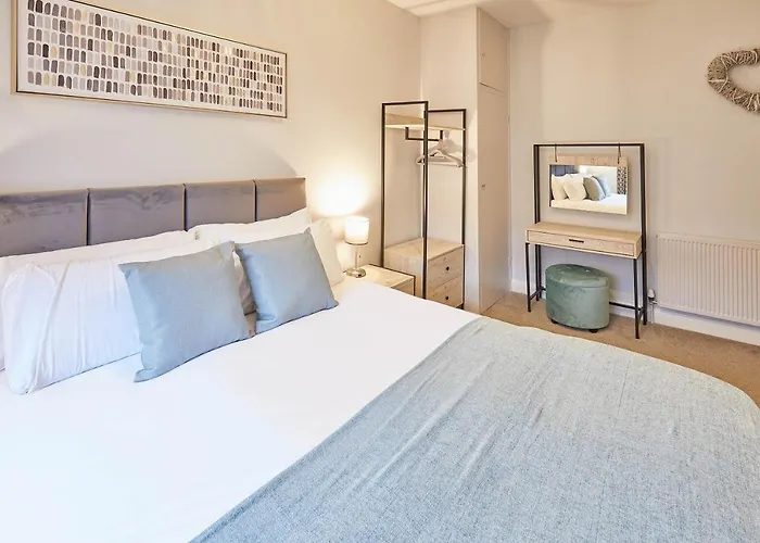 Host & Stay - The Avenue Victoria Apartment