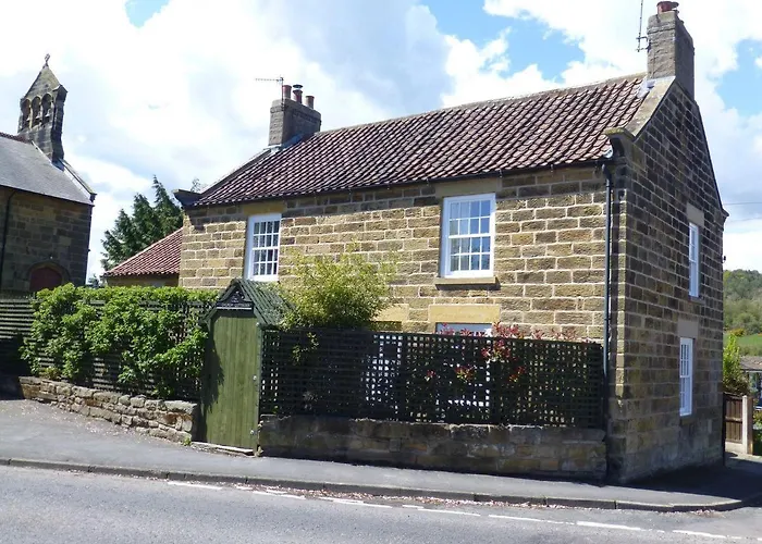 2 Church Cottages