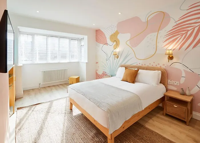 Host & Stay - The Beach House @ Scarborough