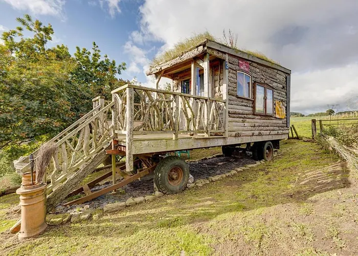 2X Double Bed - Glamping Wagon Dalby Forest