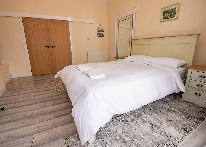 New! Apartment With Outside Decking Area