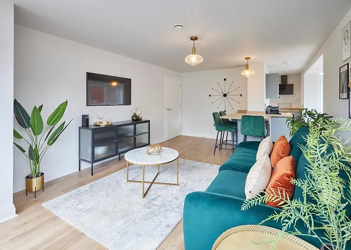 Host & Stay - Scarborough View Luxury Apartment