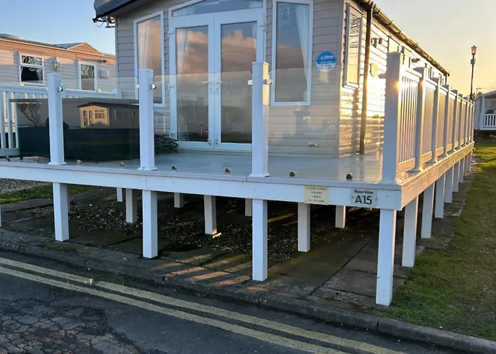 3 Bedroomed Caravan With Amazing Sea Views!