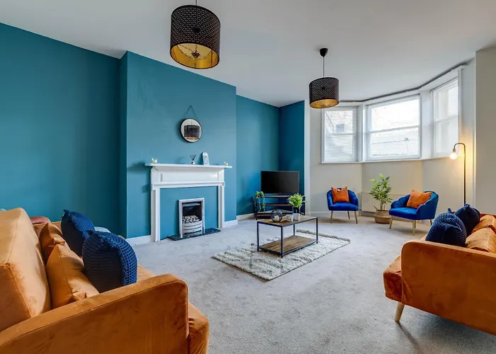Esplanade Garden Apartment