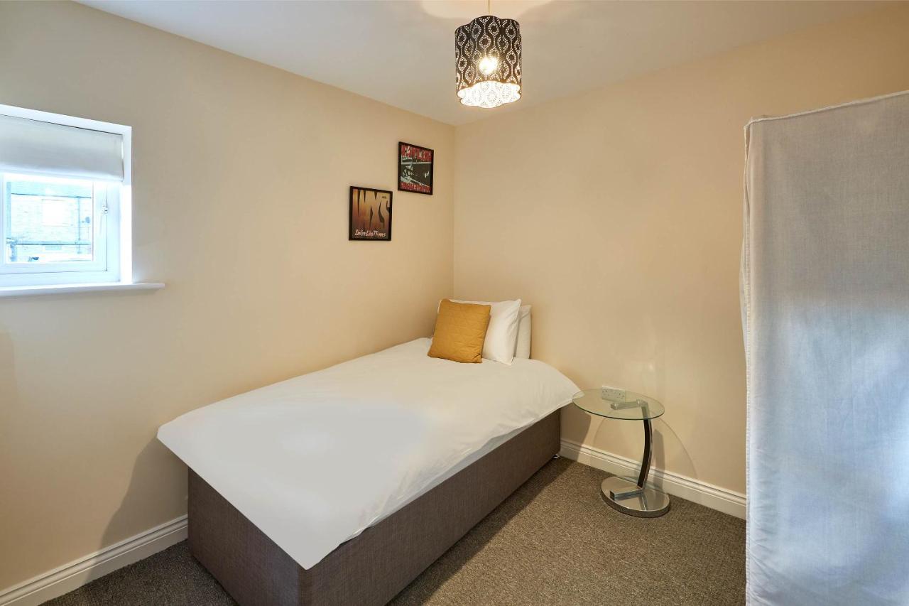 Host & - Sitwell Scarborough