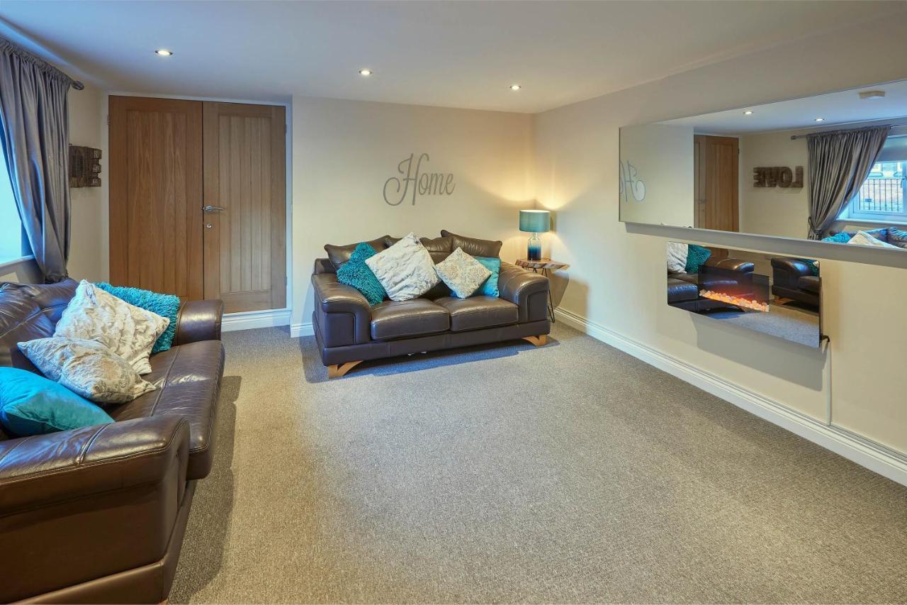 Host & - Sitwell * Scarborough