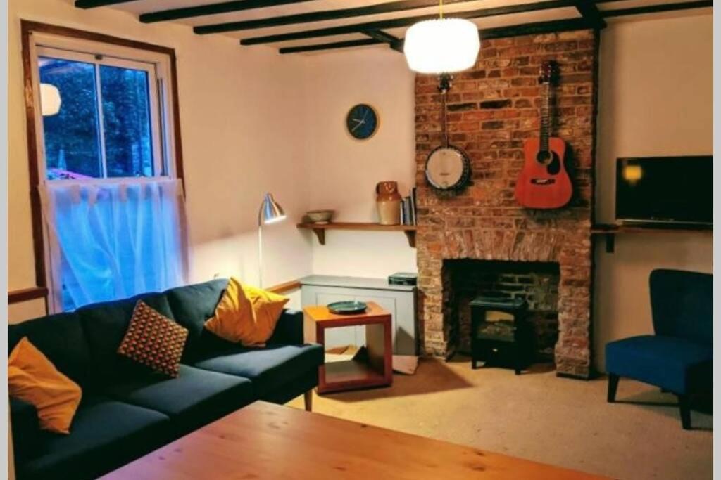 200 Year Old Large Townhouse With Sea Views Holiday home