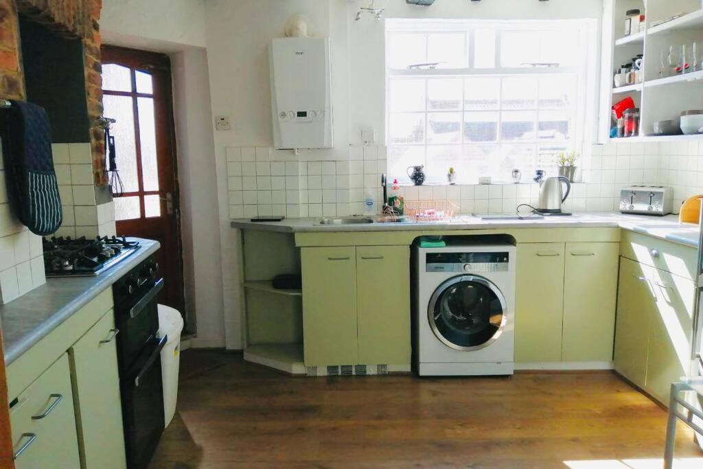 Holiday home 200 Year Old Large Townhouse With Sea Views Scarborough