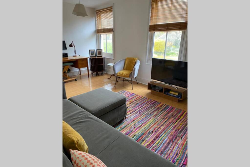 Holiday home 200 Year Old Large Townhouse With Sea Views